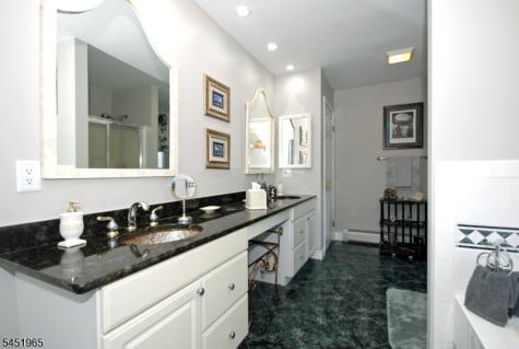 32 Coddington Road Readington NJ 08889