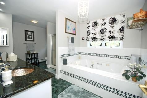 32 Coddington Road Readington NJ 08889