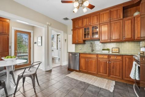 11 Valley Place Montclair NJ 07043