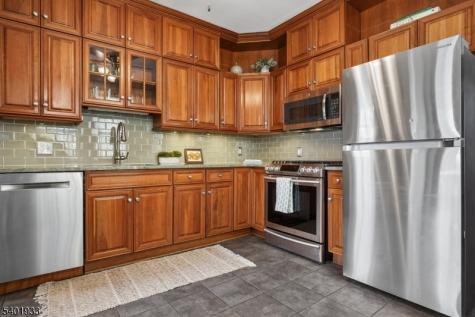 11 Valley Place Montclair NJ 07043