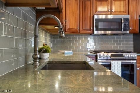 11 Valley Place Montclair NJ 07043