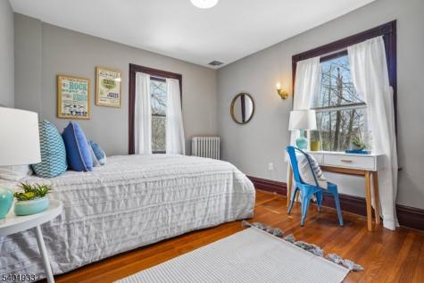 11 Valley Place Montclair NJ 07043