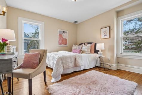 11 Valley Place Montclair NJ 07043
