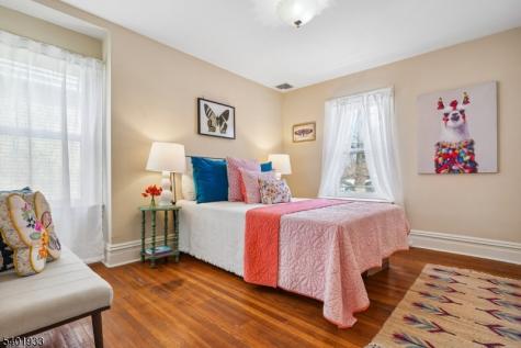 11 Valley Place Montclair NJ 07043