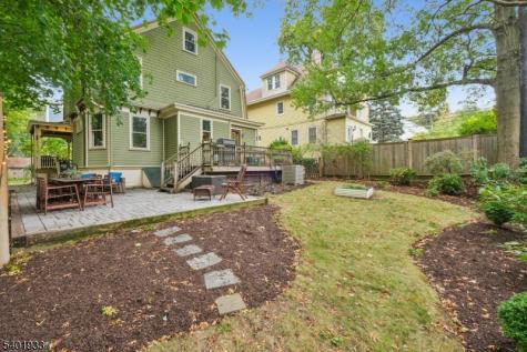 11 Valley Place Montclair NJ 07043