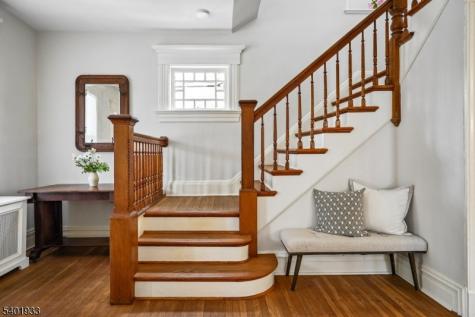 11 Valley Place Montclair NJ 07043