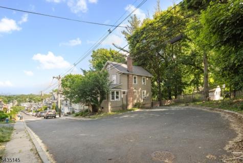 51 Ridgehurst Road West Orange NJ 07052