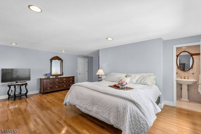 39 Lessing Road West Orange NJ 07052