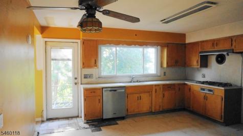 8 Mountain Way S West Orange NJ 07052