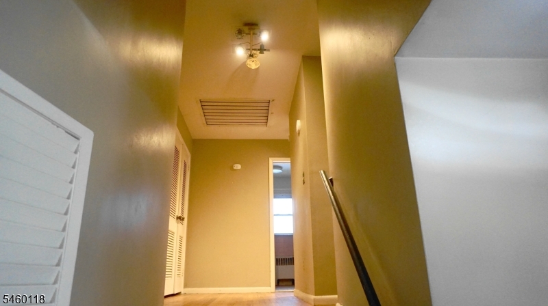 8 Mountain Way S West Orange NJ 07052