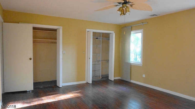 8 Mountain Way S West Orange NJ 07052