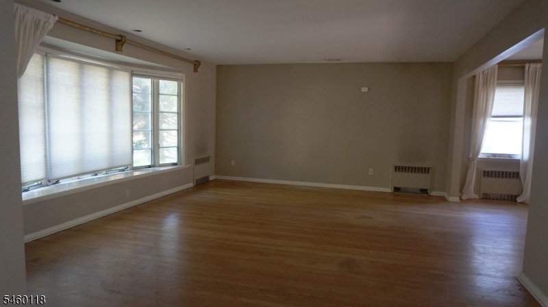 8 Mountain Way S West Orange NJ 07052