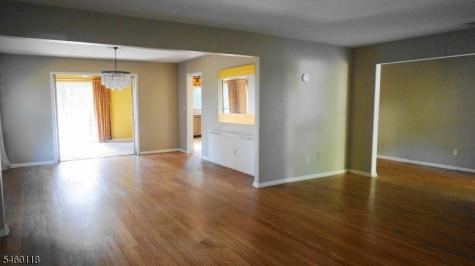 8 Mountain Way S West Orange NJ 07052