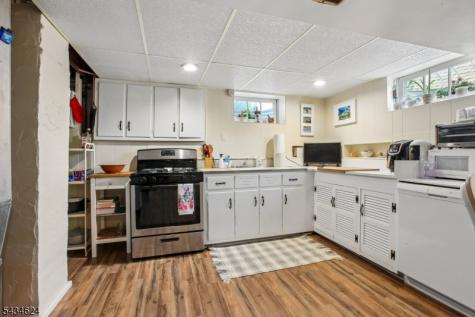 1585 Barton Road Union NJ 07083