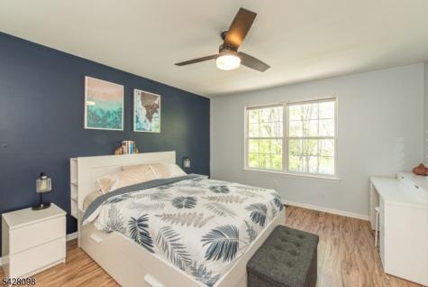16 Indian Spring Drive Jefferson NJ 07438