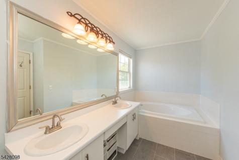 16 Indian Spring Drive Jefferson NJ 07438
