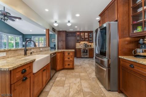 31 River Road Raritan NJ 08822