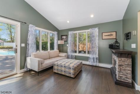 31 River Road Raritan NJ 08822