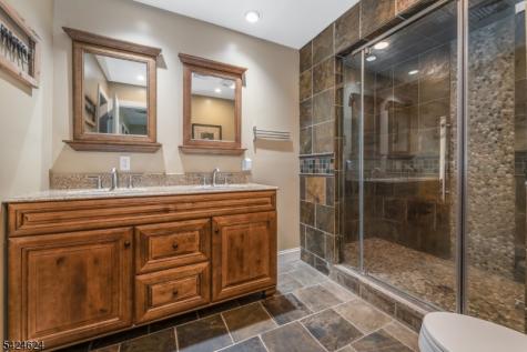 31 River Road Raritan NJ 08822