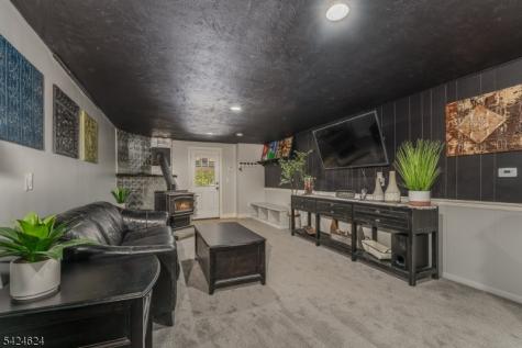 31 River Road Raritan NJ 08822