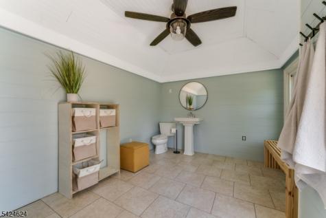 31 River Road Raritan NJ 08822