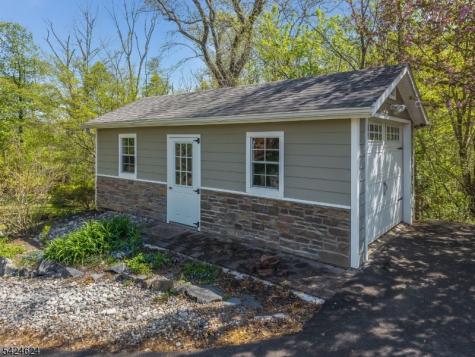 31 River Road Raritan NJ 08822