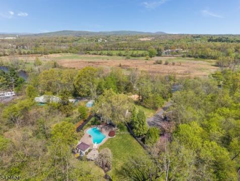 31 River Road Raritan NJ 08822