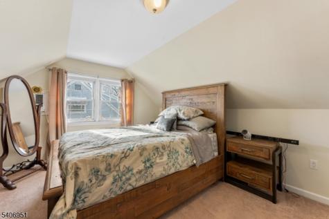 186 10TH Avenue Hawthorne NJ 07506