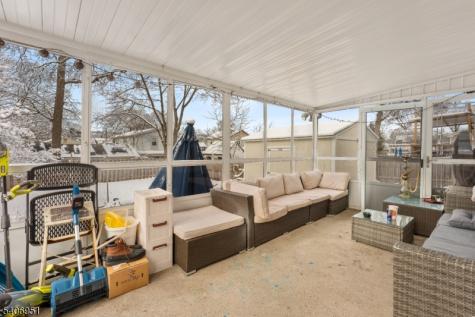 186 10TH Avenue Hawthorne NJ 07506