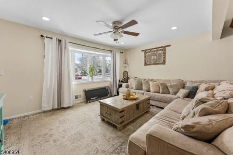 186 10TH Avenue Hawthorne NJ 07506