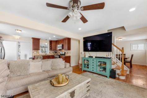 186 10TH Avenue Hawthorne NJ 07506