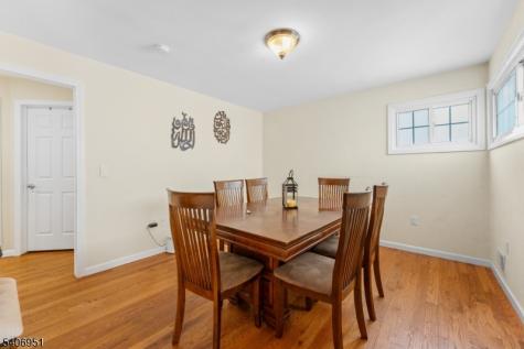 186 10TH Avenue Hawthorne NJ 07506