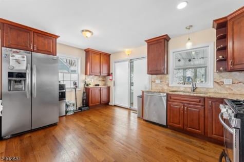 186 10TH Avenue Hawthorne NJ 07506