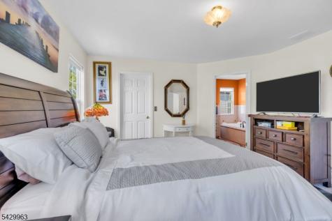 5 Vaccaro Road Lawrence NJ 08648