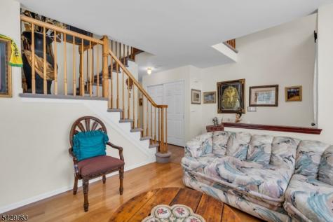 5 Vaccaro Road Lawrence NJ 08648