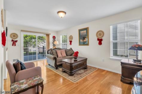 5 Vaccaro Road Lawrence NJ 08648