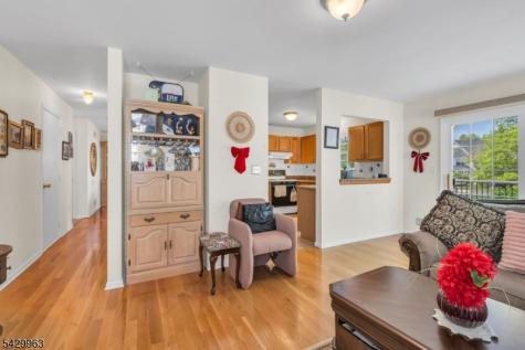 5 Vaccaro Road Lawrence NJ 08648