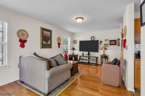 5 Vaccaro Road Lawrence NJ 08648