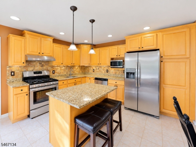 7 Perrelli Lane Jefferson NJ 07438