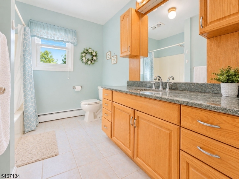 7 Perrelli Lane Jefferson NJ 07438