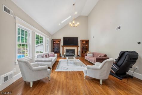 1 Wood Hollow Trail Jefferson NJ 07438