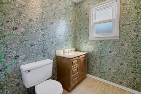 10 Klimback Court West Caldwell NJ 07006