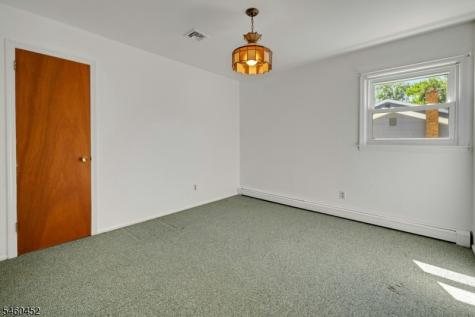 10 Klimback Court West Caldwell NJ 07006