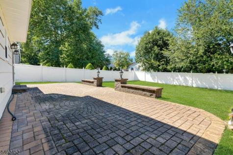 10 Klimback Court West Caldwell NJ 07006