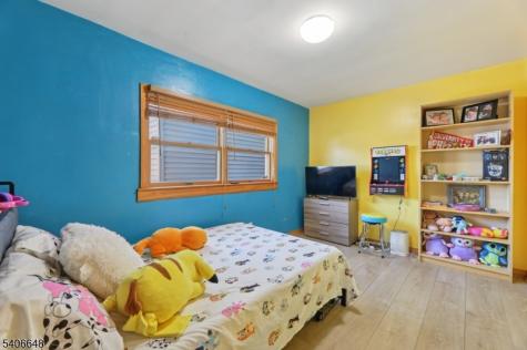 933 Mccandless Place Linden NJ 07036