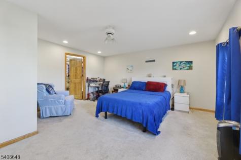 933 Mccandless Place Linden NJ 07036