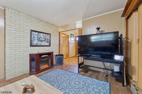933 Mccandless Place Linden NJ 07036