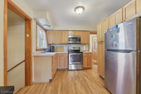 933 Mccandless Place Linden NJ 07036