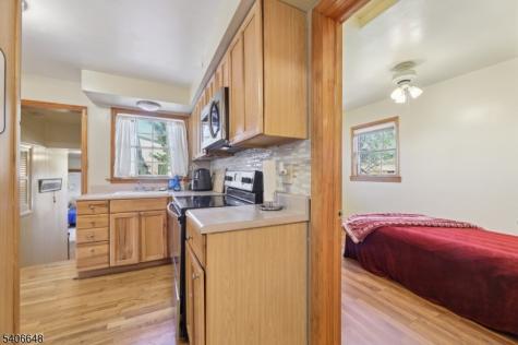 933 Mccandless Place Linden NJ 07036