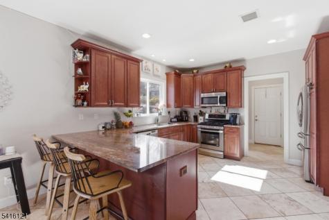 34 Tobyhanna Trail Hopatcong NJ 07843